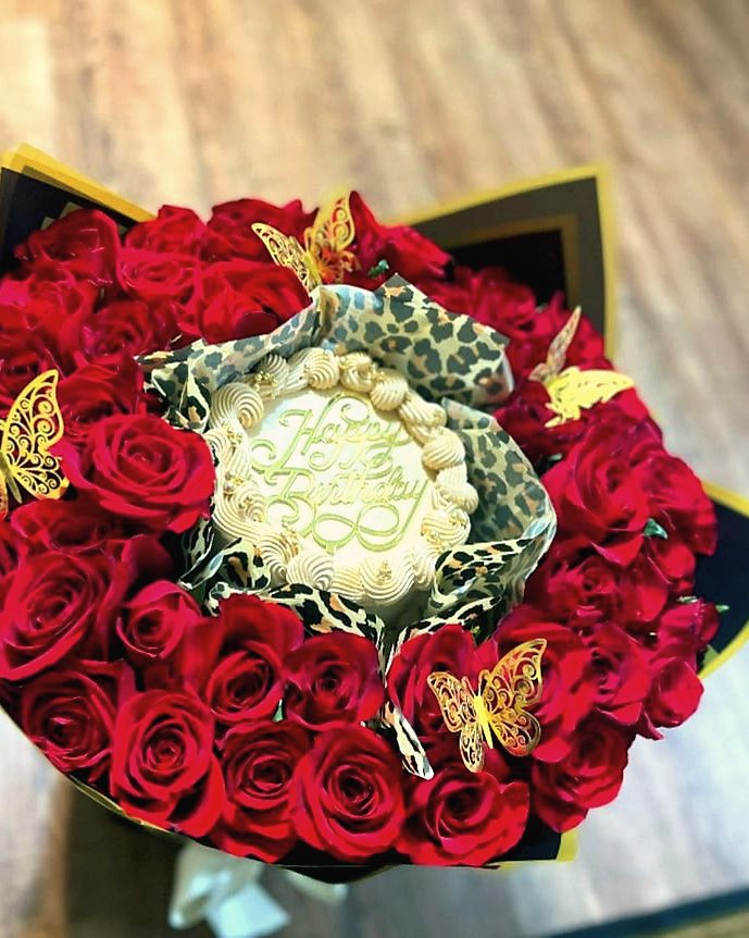 Signature rose box cake creation